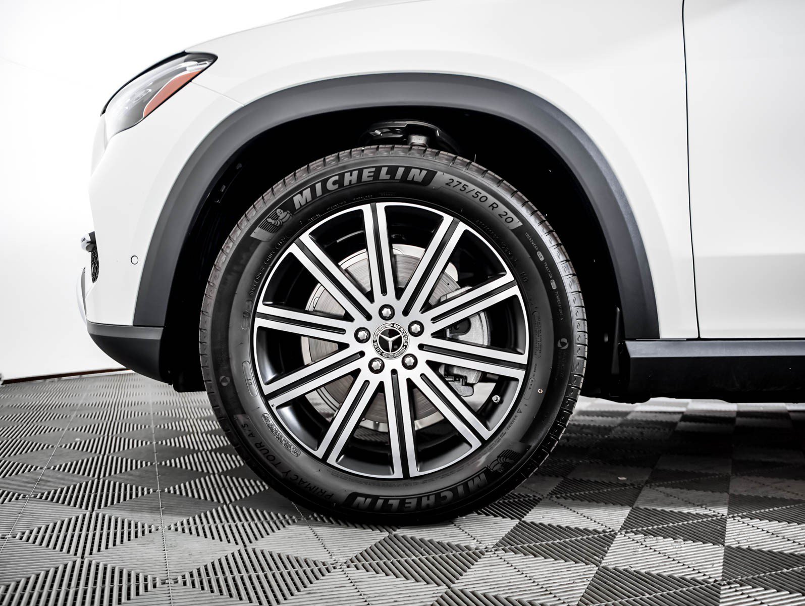 New 2026 Polar White Mercedes-Benz GLE 350 image 6
