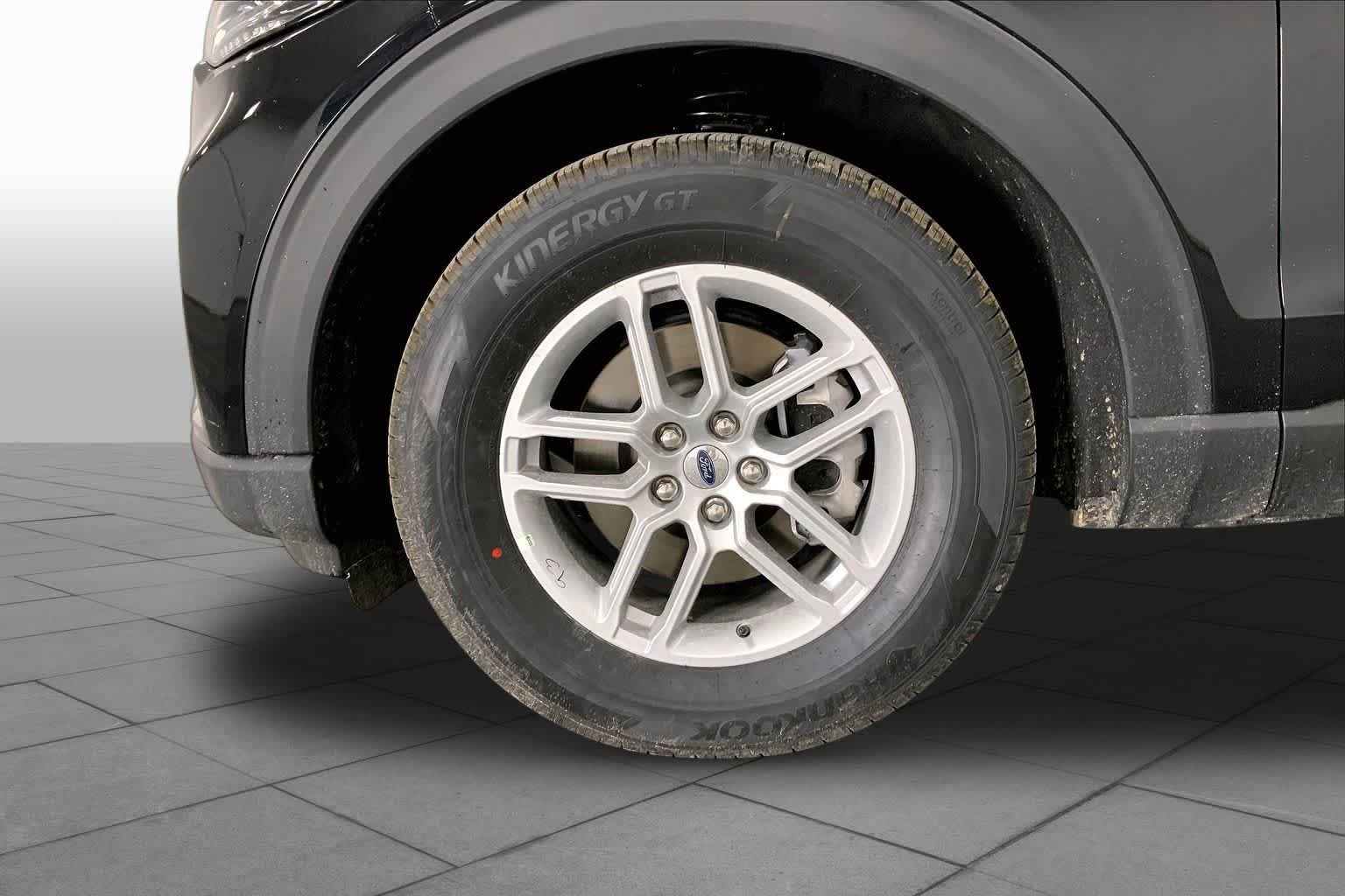 New 2026 Agate Black Metallic Ford Active image 9
