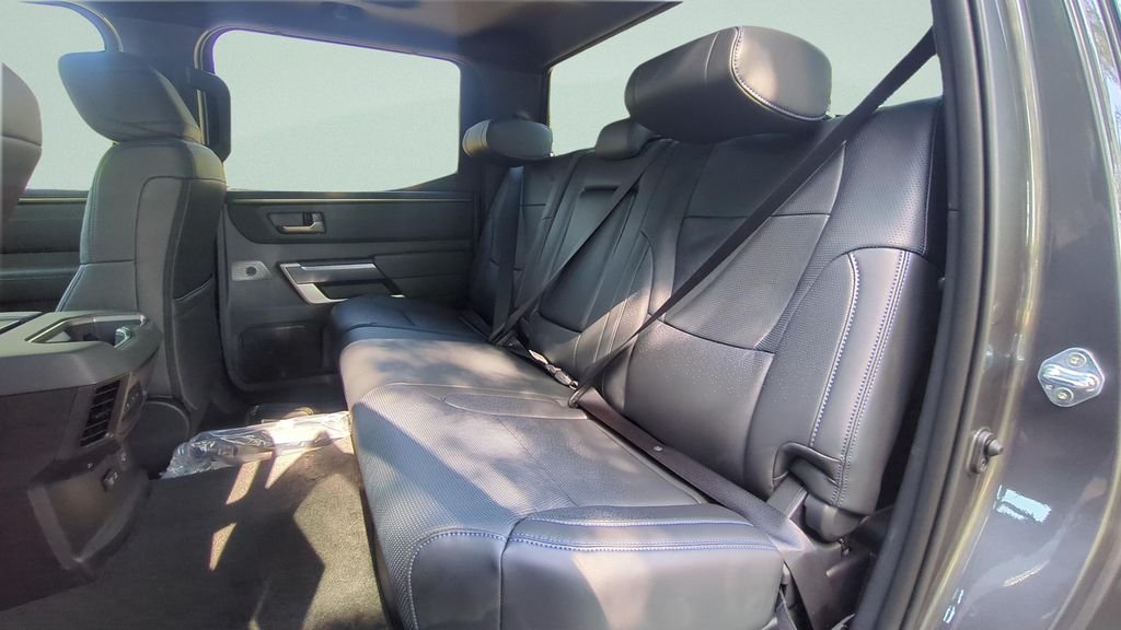 2026 Toyota Tundra Platinum - Photo 10