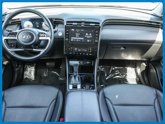 Used 2023 Black Hyundai SEL image 3