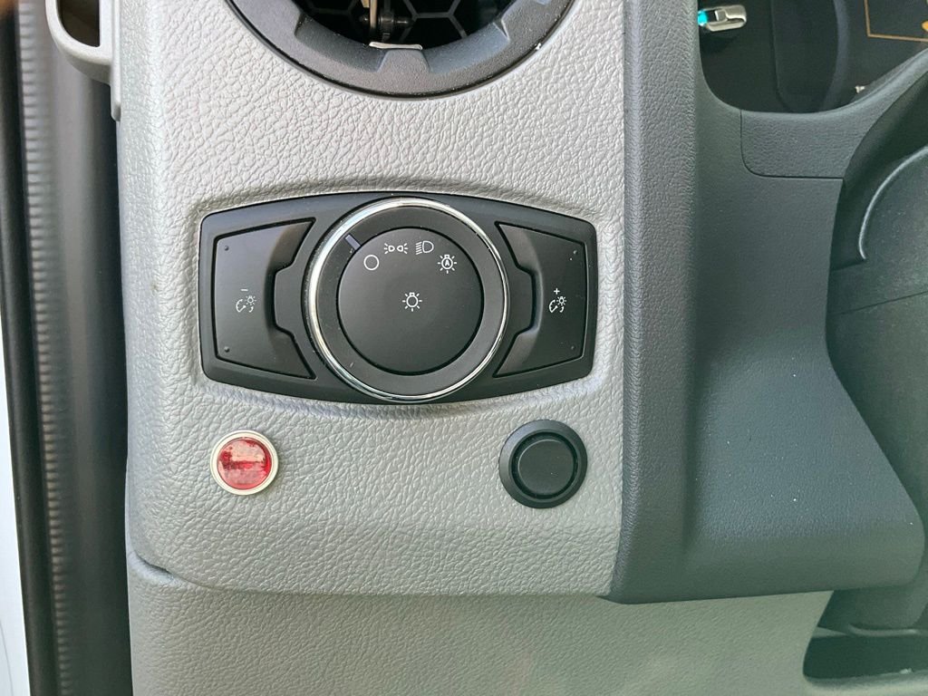 New 2026 Oxford White Ford E-350 SRW image 16