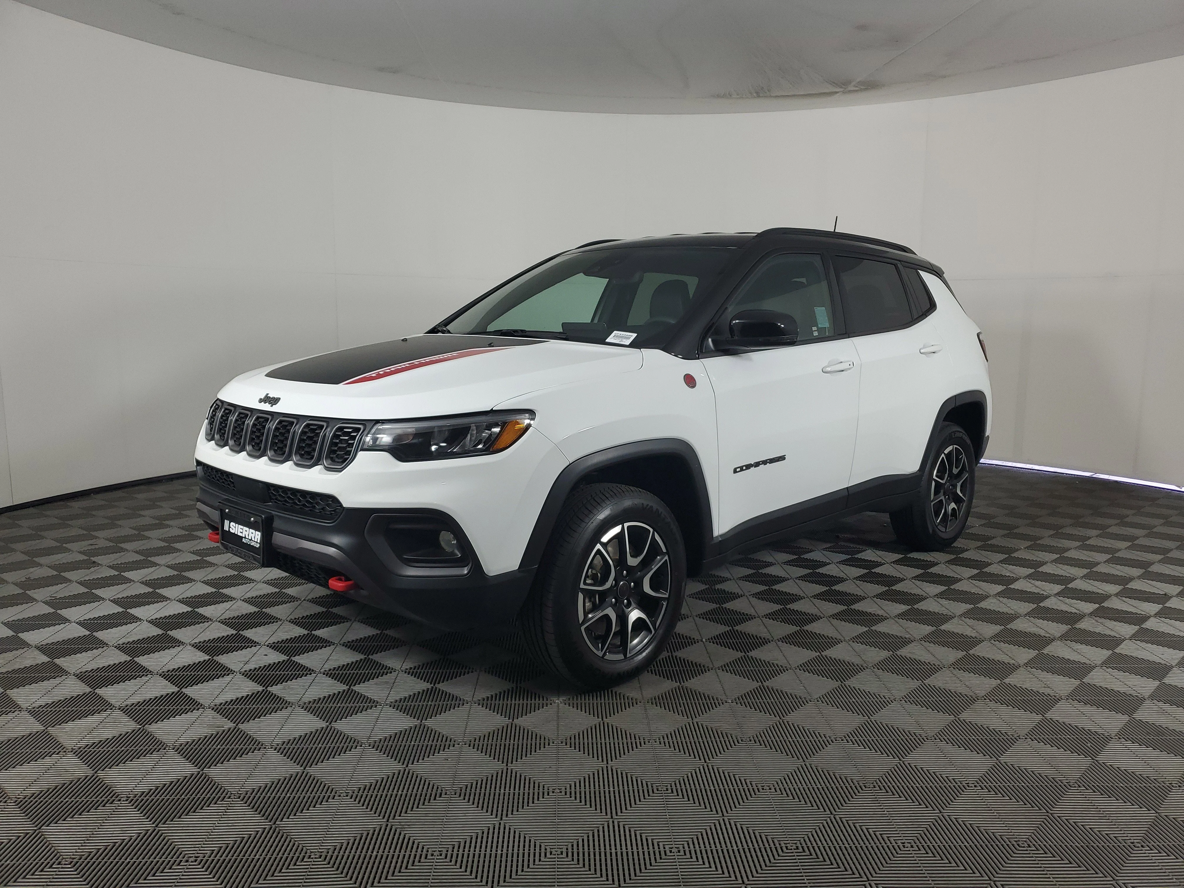 2025 Jeep Compass Trailhawk - Photo 8