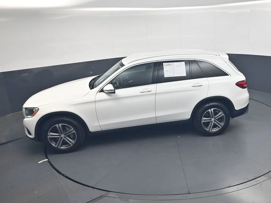 Used 2016  Mercedes-Benz GLC 300 image 33