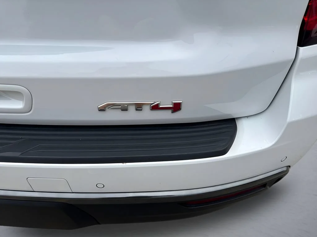 Used 2023 Summit White GMC AT4 image 39