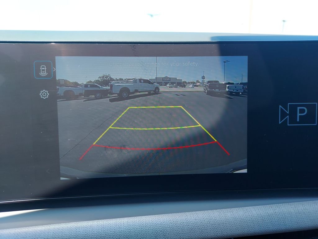 Used 2025 Green Hyundai SEL Convenience image 23