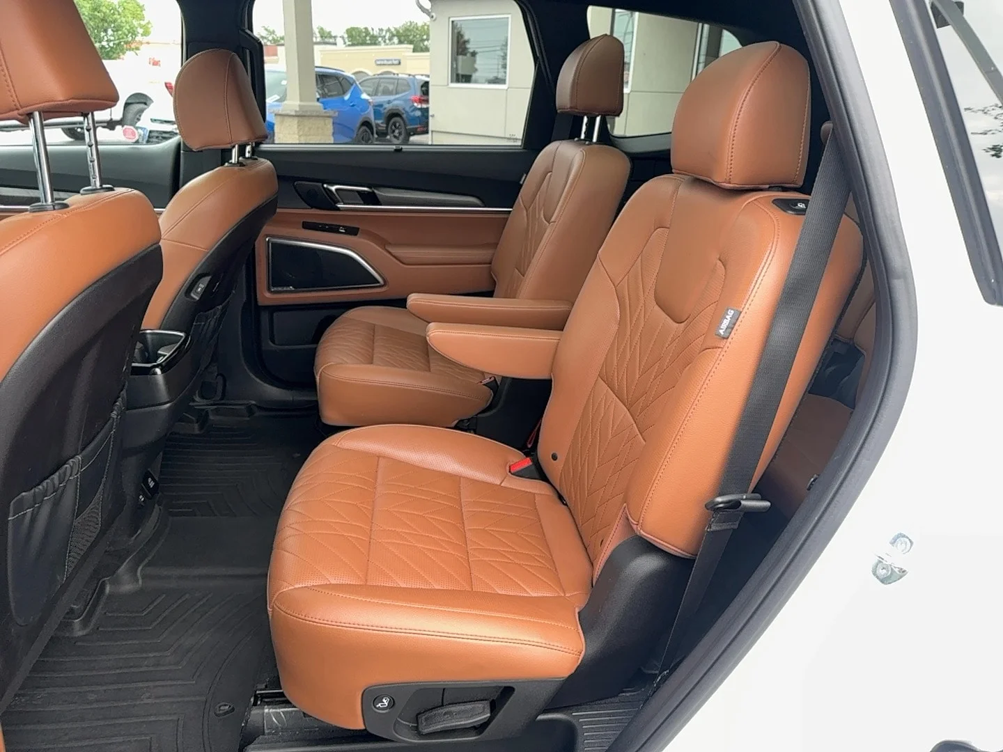 Used 2024 White Kia SX X-LINE image 28
