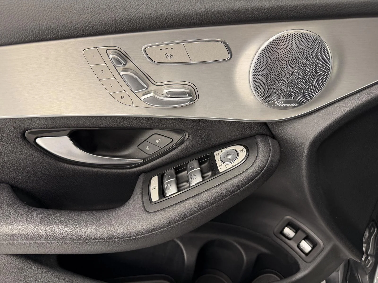Used 2019 Selenite Grey Metallic Mercedes-Benz GLC 350e image 8