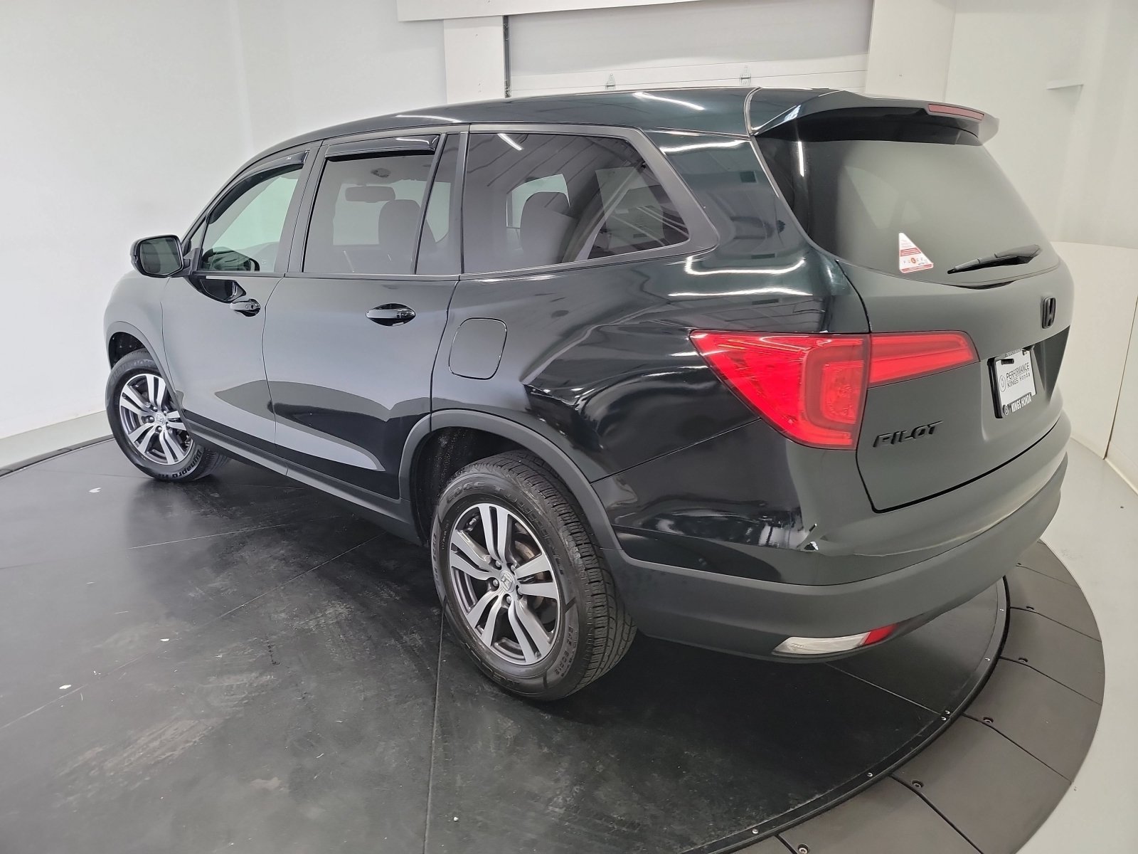 Used 2016 Black Forest Pearl Honda EX-L image 5