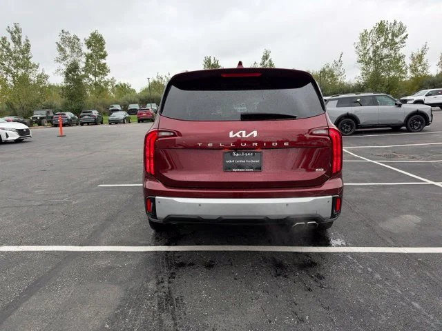 Certified Used 2024 Red Kia S image 7