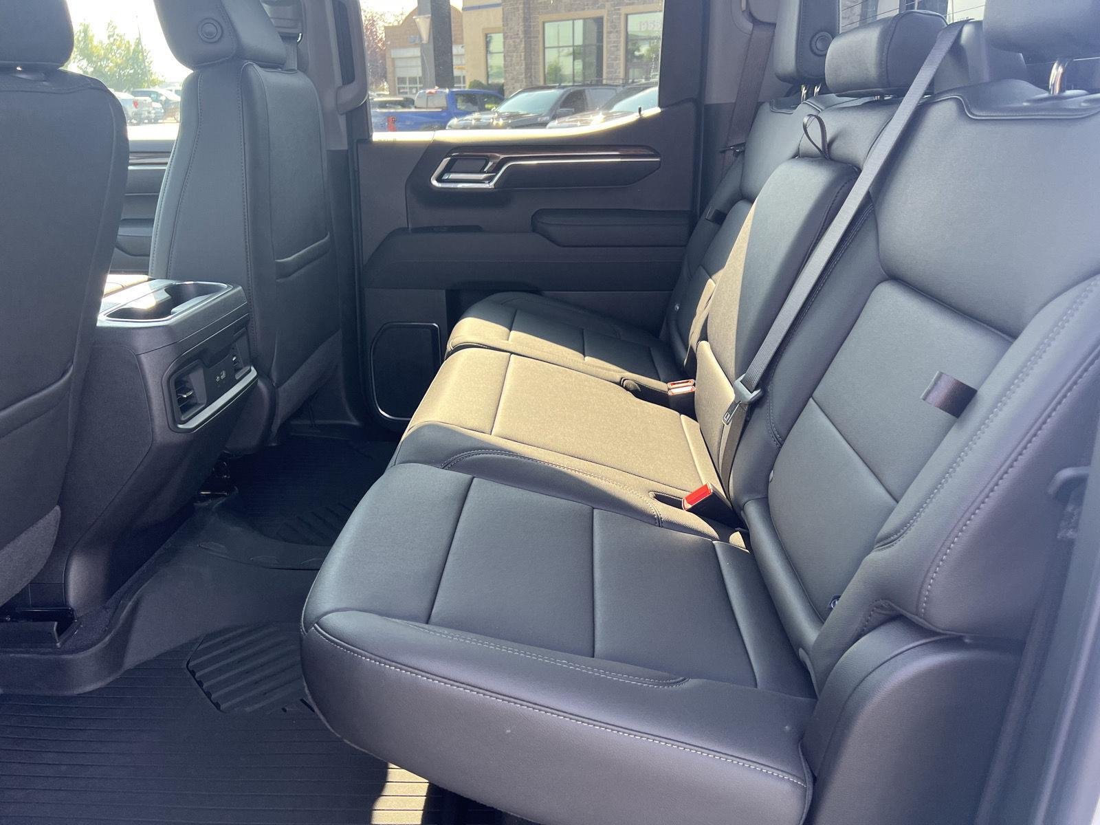 New 2026 Summit White Chevrolet LT Trail Boss image 31