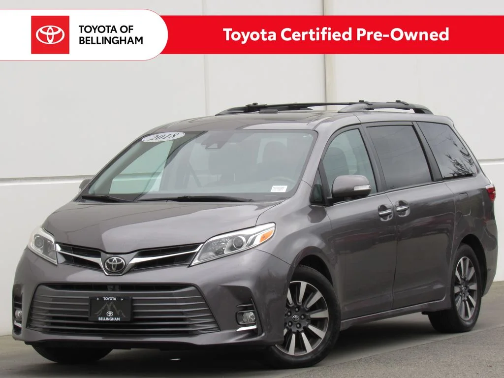 2018 Toyota Sienna Limited V6 7-Passenger's photo