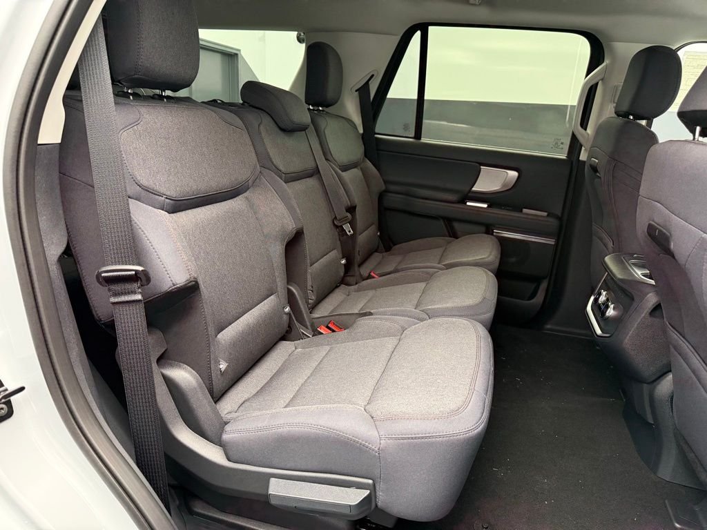 New 2025 Space Silver Metallic Ford Active image 67