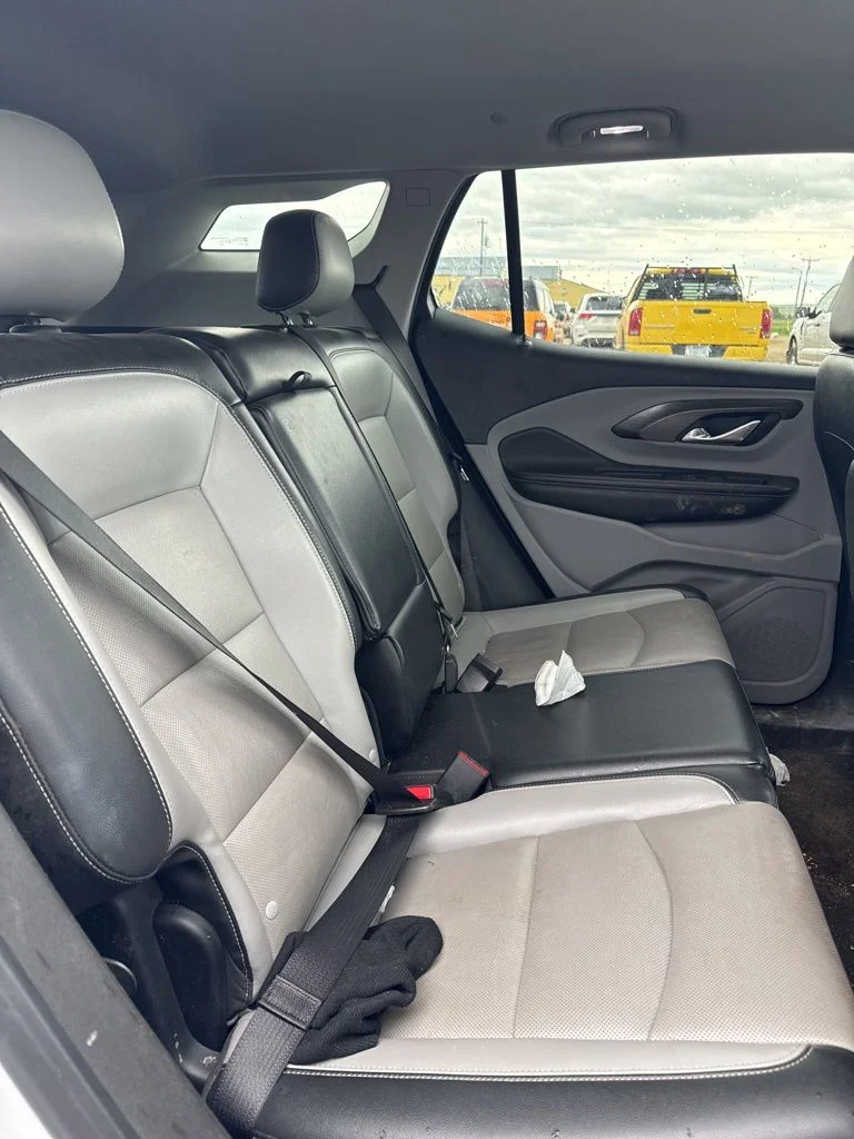 Used 2023 White GMC SLT image 25