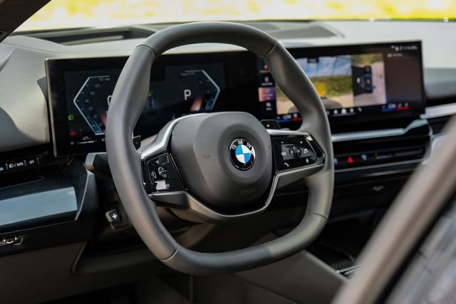 Used 2025 Black BMW 530i image 18