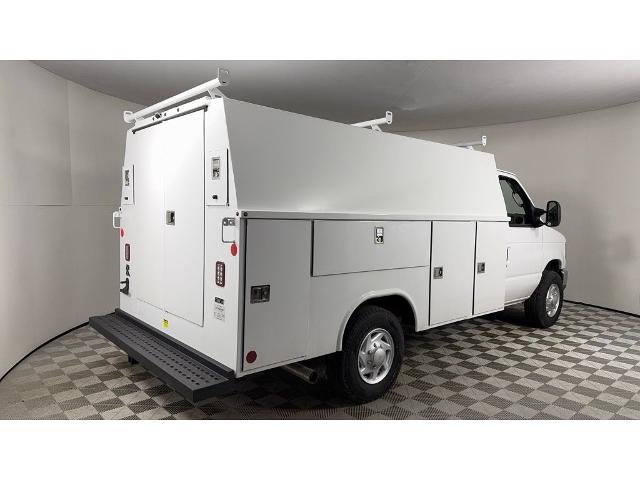 2025 Ford E-Series Cutaway Base - Photo 38