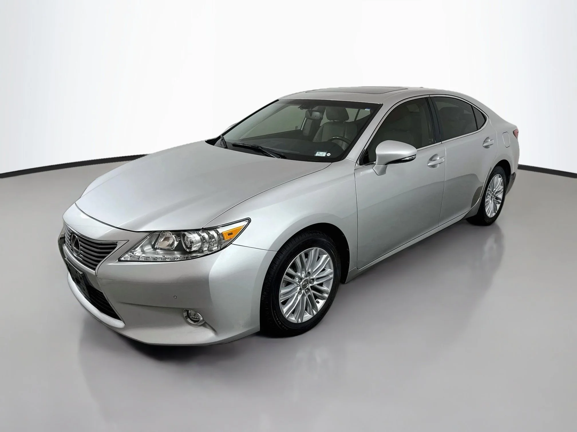 Used 2015 Silver Lining Metallic Lexus 350 image 3