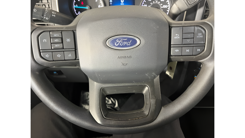 Used 2023 Oxford White Ford XLT image 30