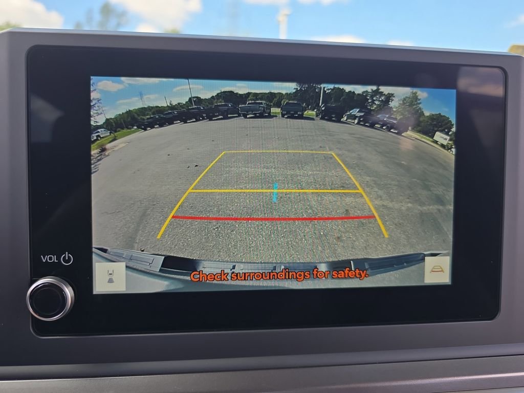 2025 Toyota Tacoma SR5 - Photo 25