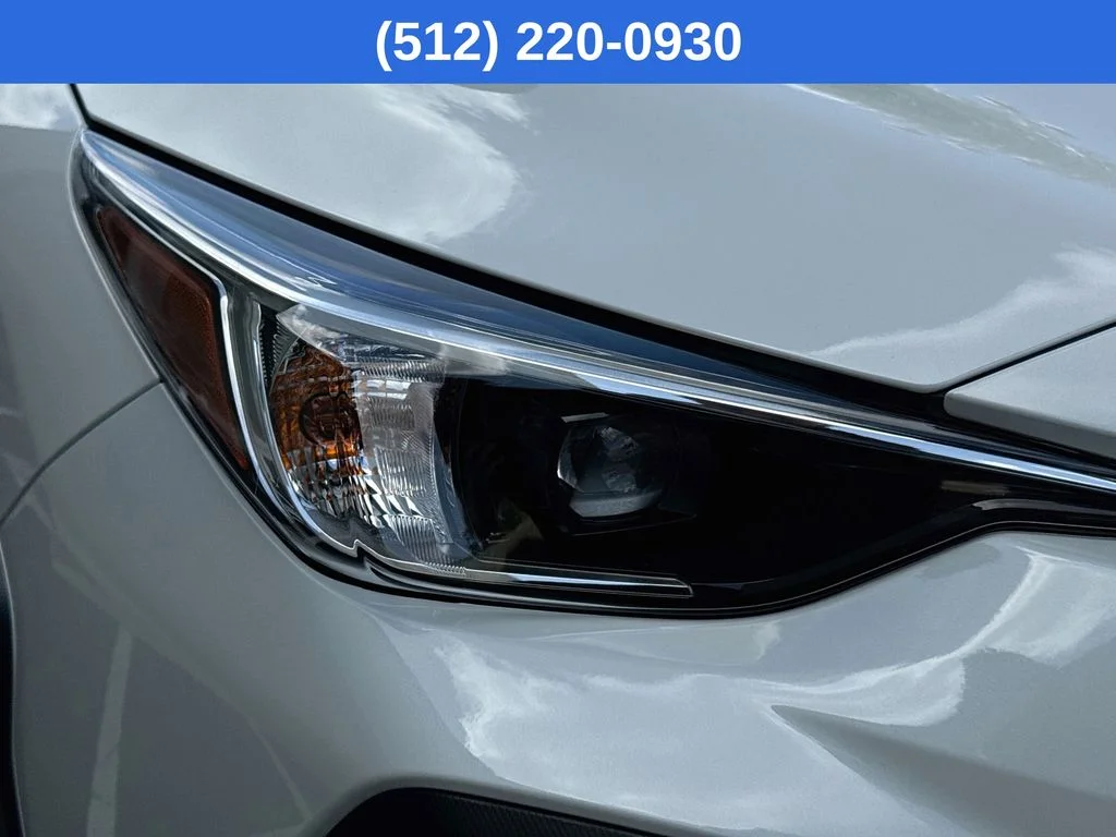 New 2026 White Subaru Base image 36