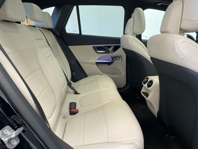 New 2027 Beige Mercedes-Benz GLC 300 image 20