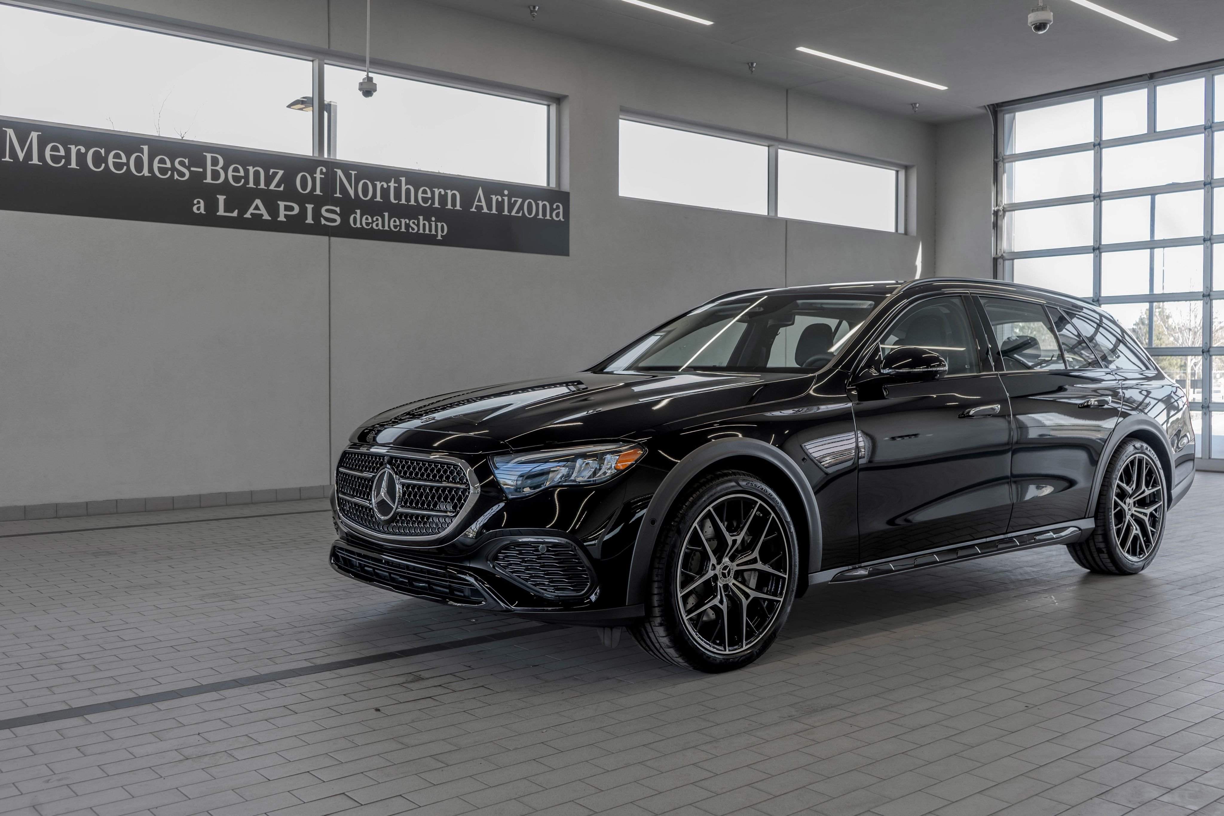 Used 2025 Black Mercedes-Benz E 450 image 3