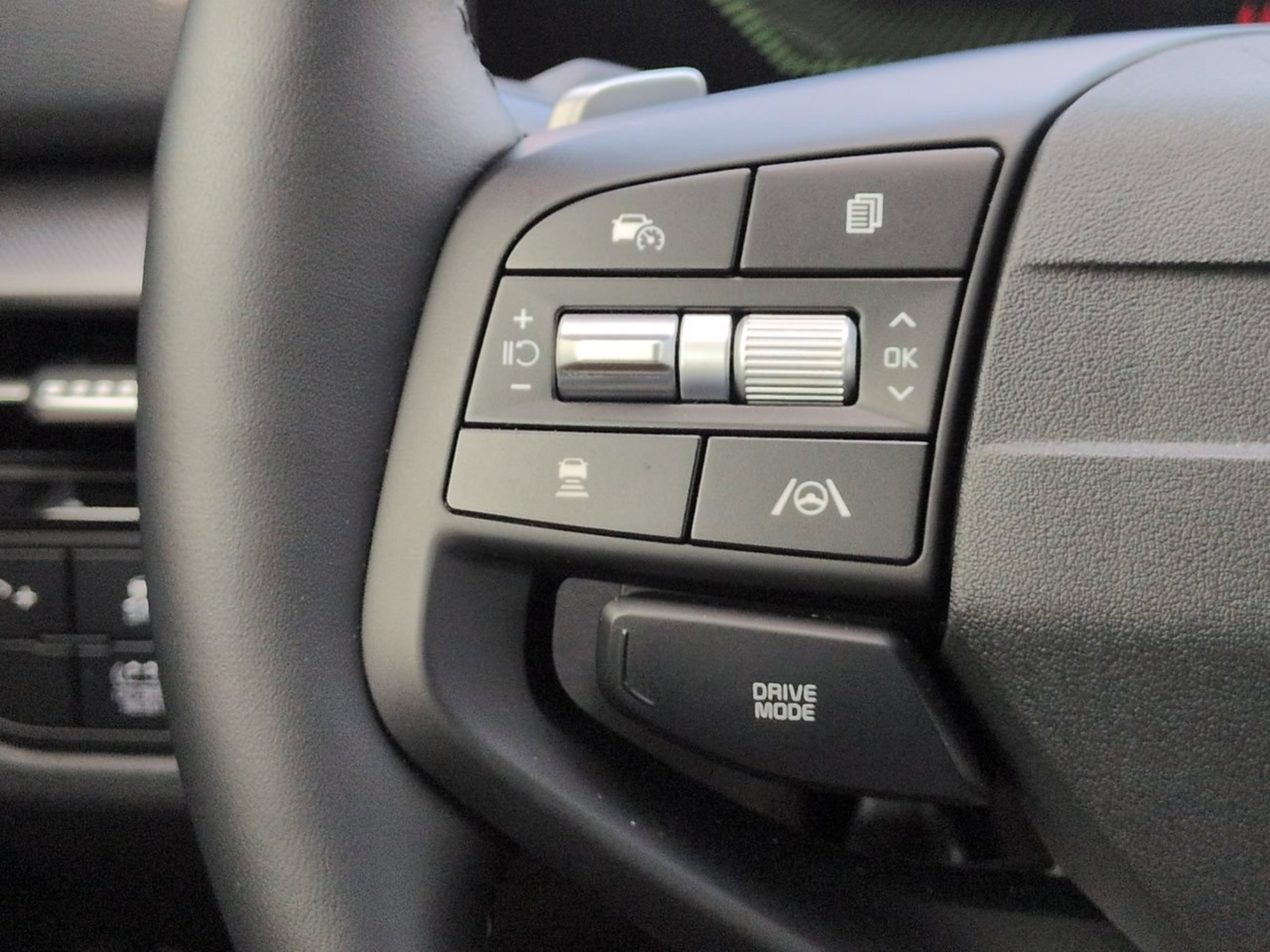 New 2027 Gravity Gray Kia LX image 21