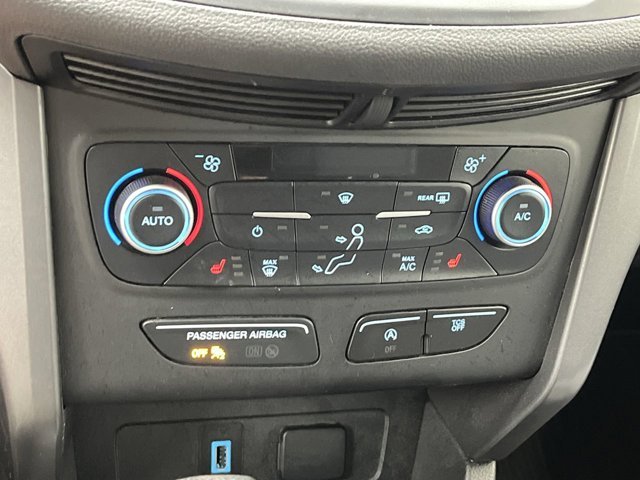 Used 2019 Oxford White Ford SE image 20
