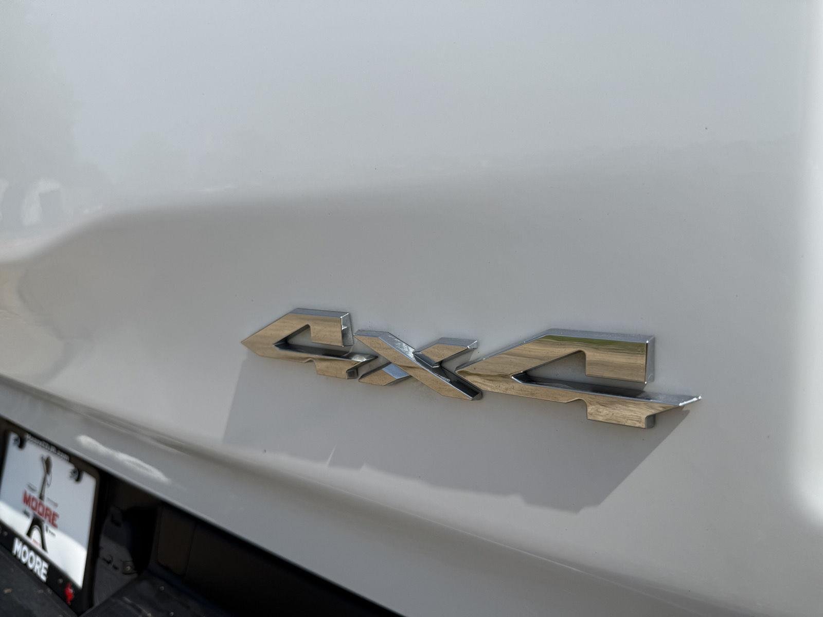 Used 2021 Ivory White Tri-Coat Pearlcoat Ram Limited image 44