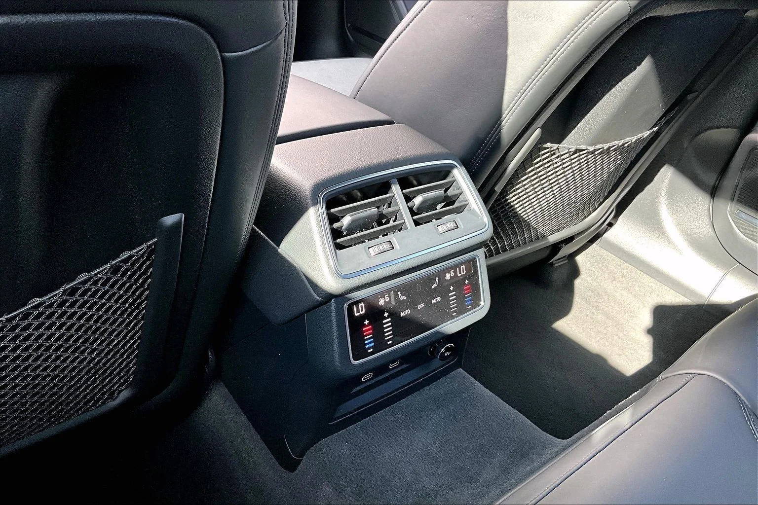 2023 Audi RS 6 Avant Base - Photo 34