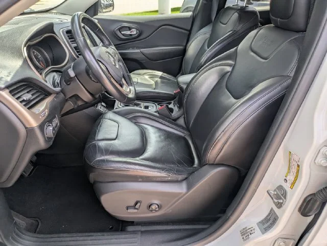 Used 2017 White Jeep Limited image 13