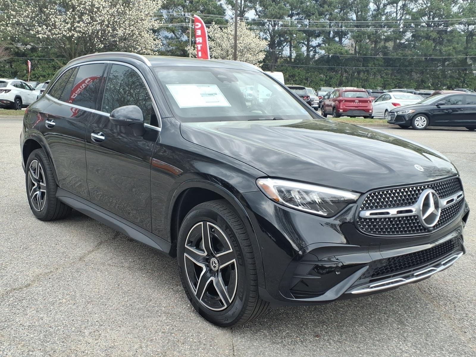 New 2026 Black Mercedes-Benz GLC 300 image 3