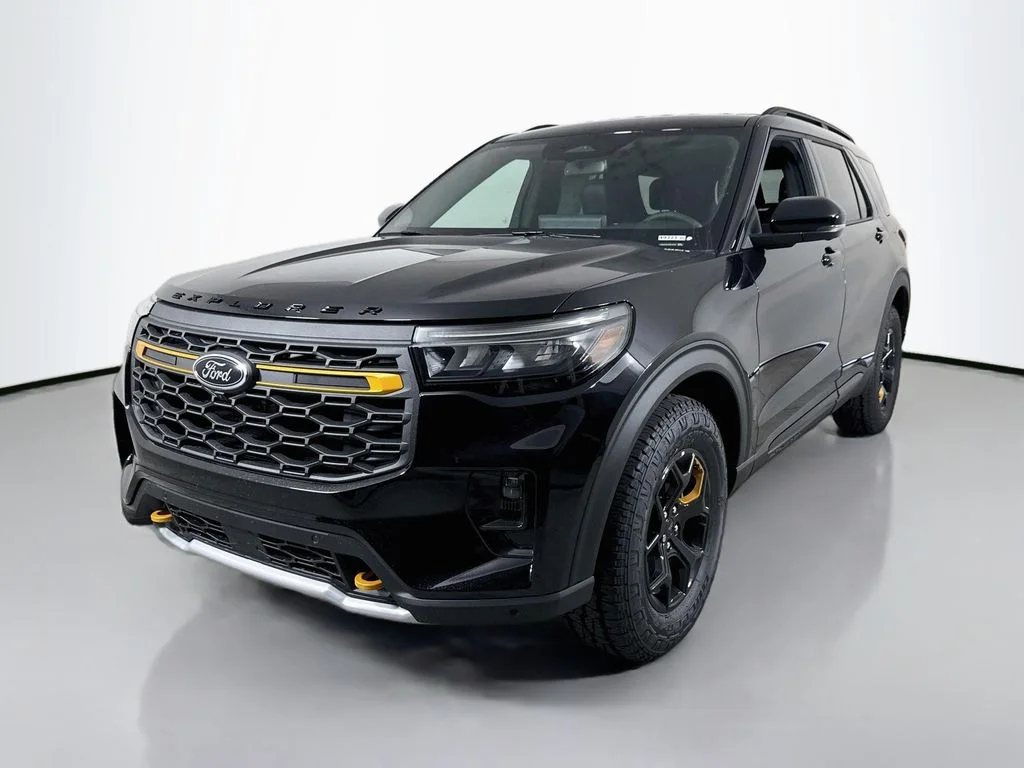New 2026 Agate Black Metallic Ford Tremor® image 3