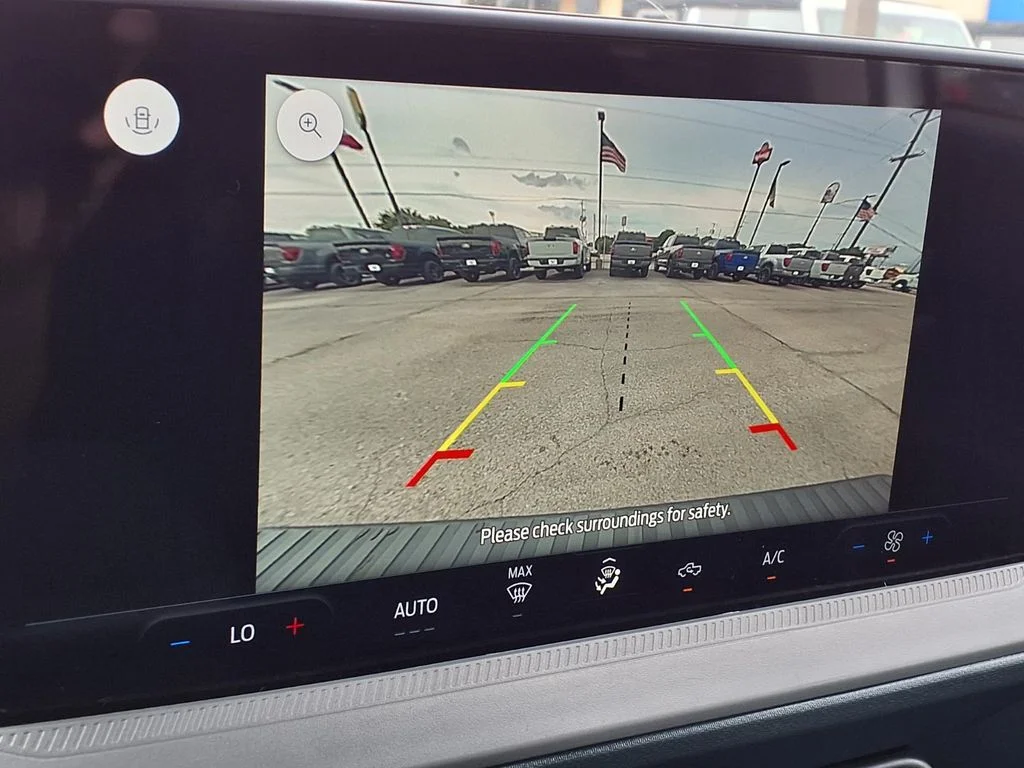 Used 2025 White Ford XL image 13