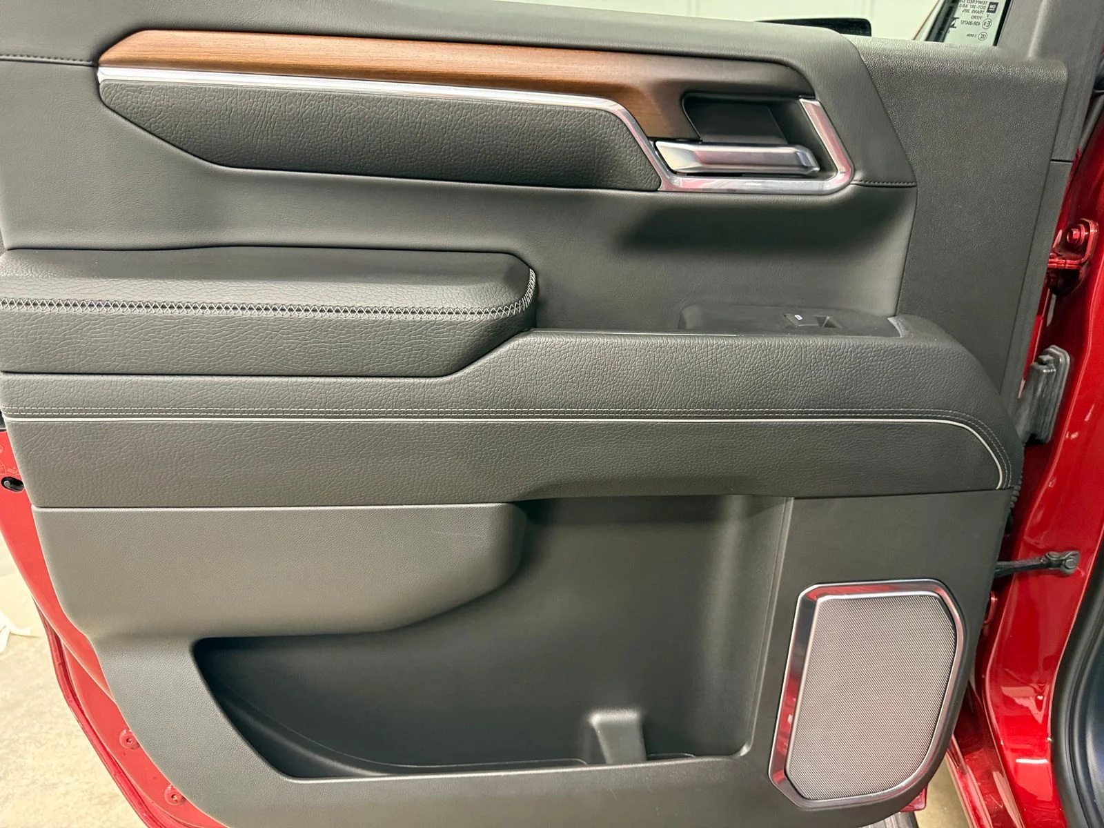 Used 2024 Red GMC Denali image 27