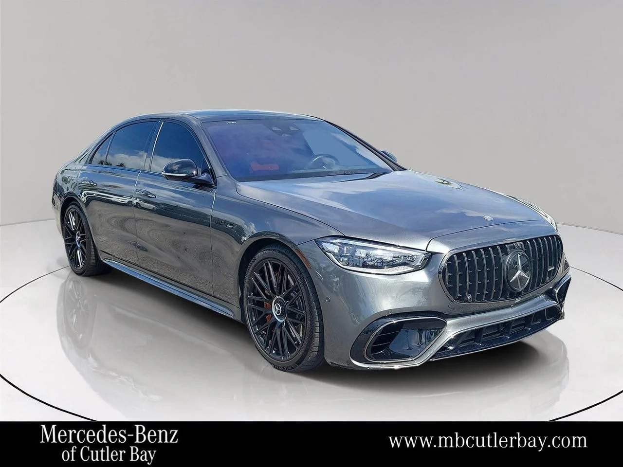 2024 Mercedes-Benz S-Class S 63 E-Performance's photo