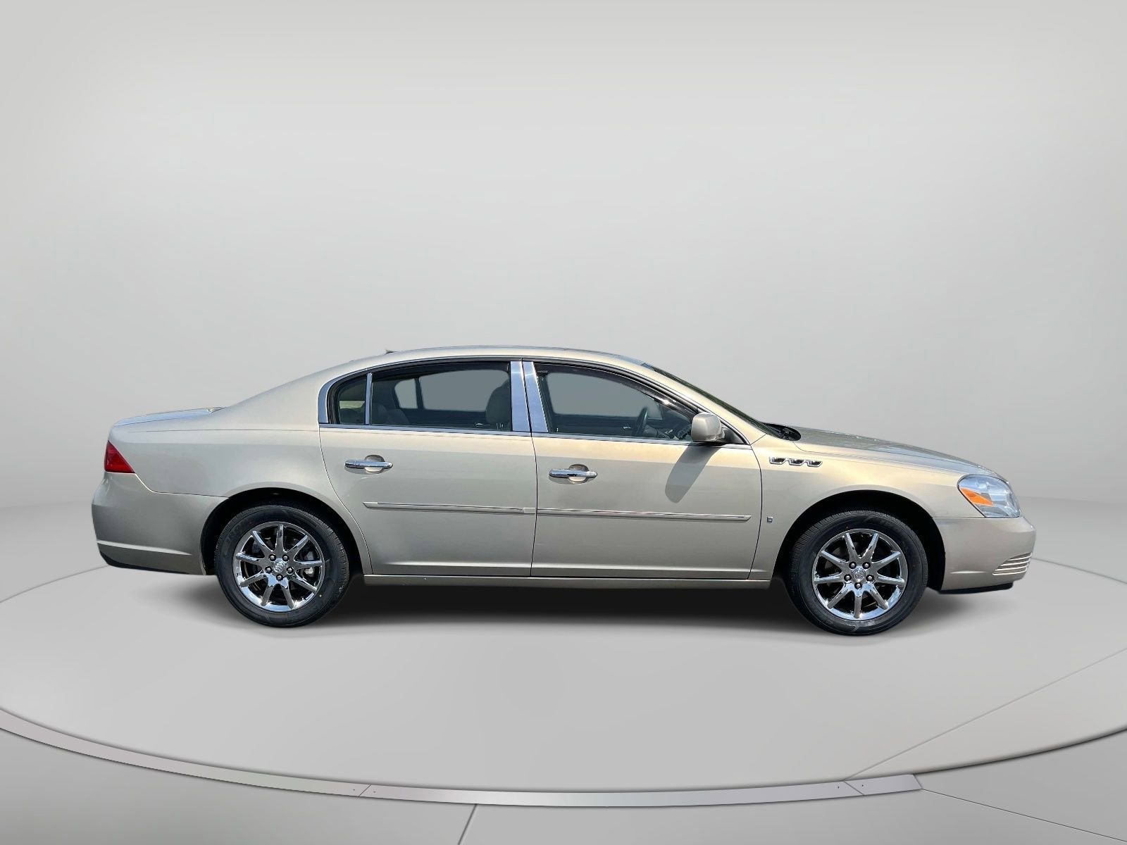 Used 2008 Buick Lucerne CXL with VIN 1G4HD572X8U112753 for sale in Bristol, VA