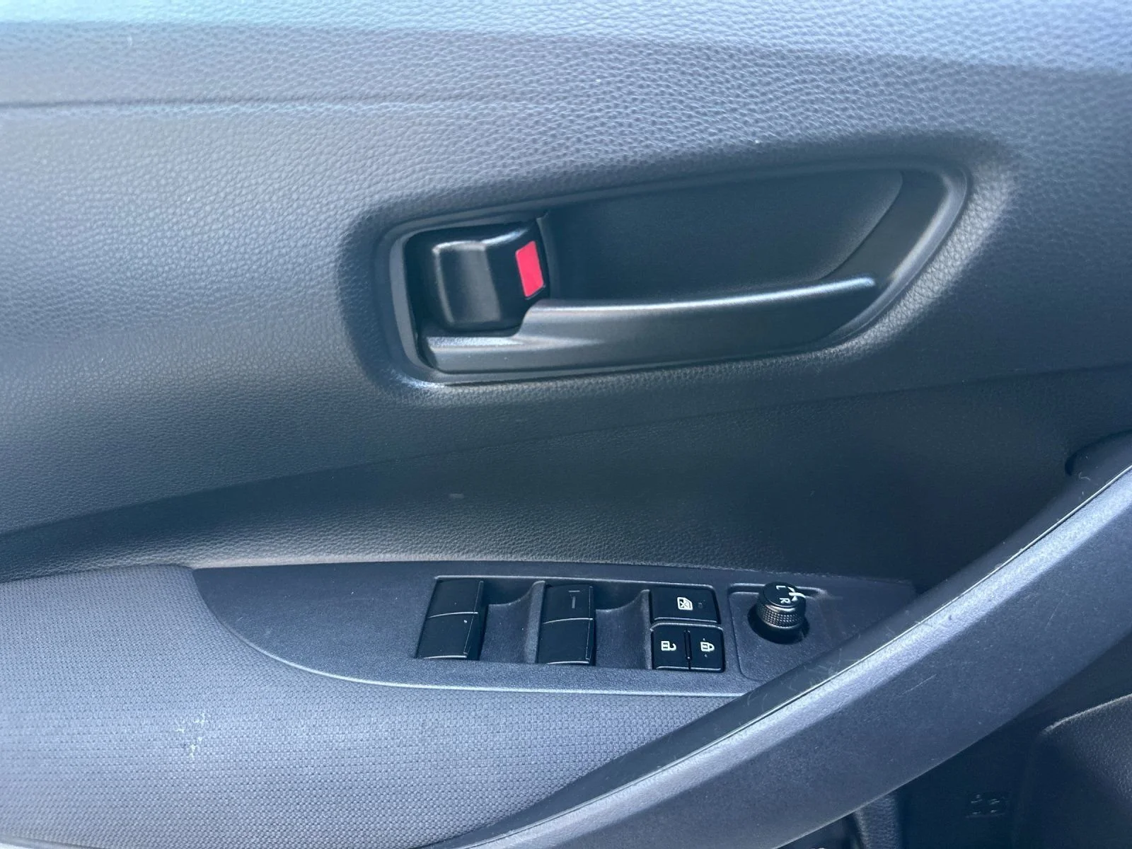 Used 2023  Toyota LE image 11