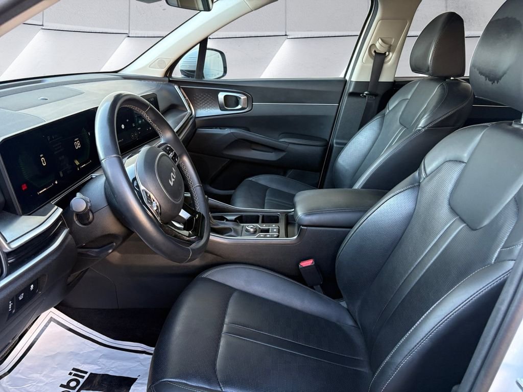 Used 2024 White Kia EX image 7