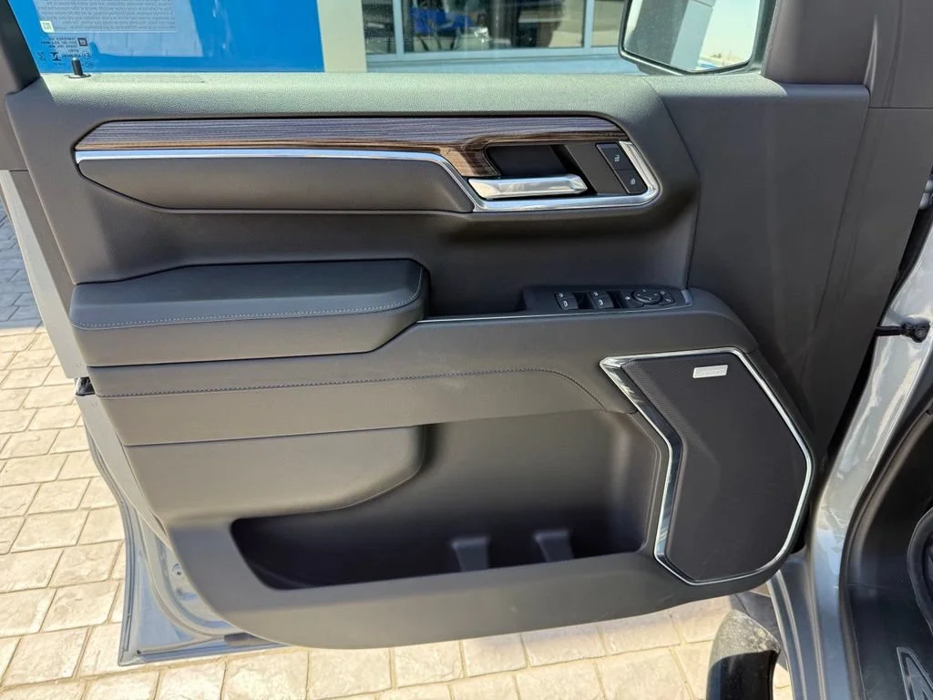 Used 2024 Sterling Gray Metallic Chevrolet LT Trail Boss image 29