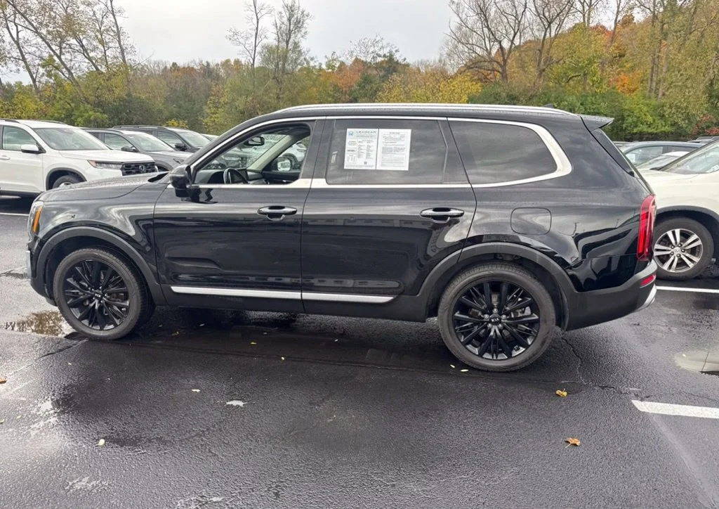 Used 2020 Black Kia SX image 8