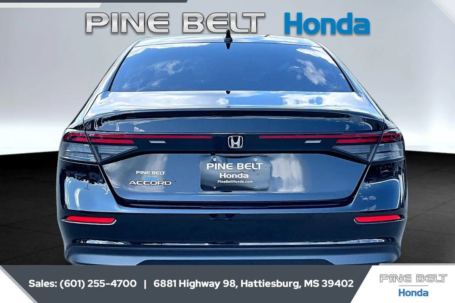 Used 2025 Crystal Black Pearl honda SE CVT image 4