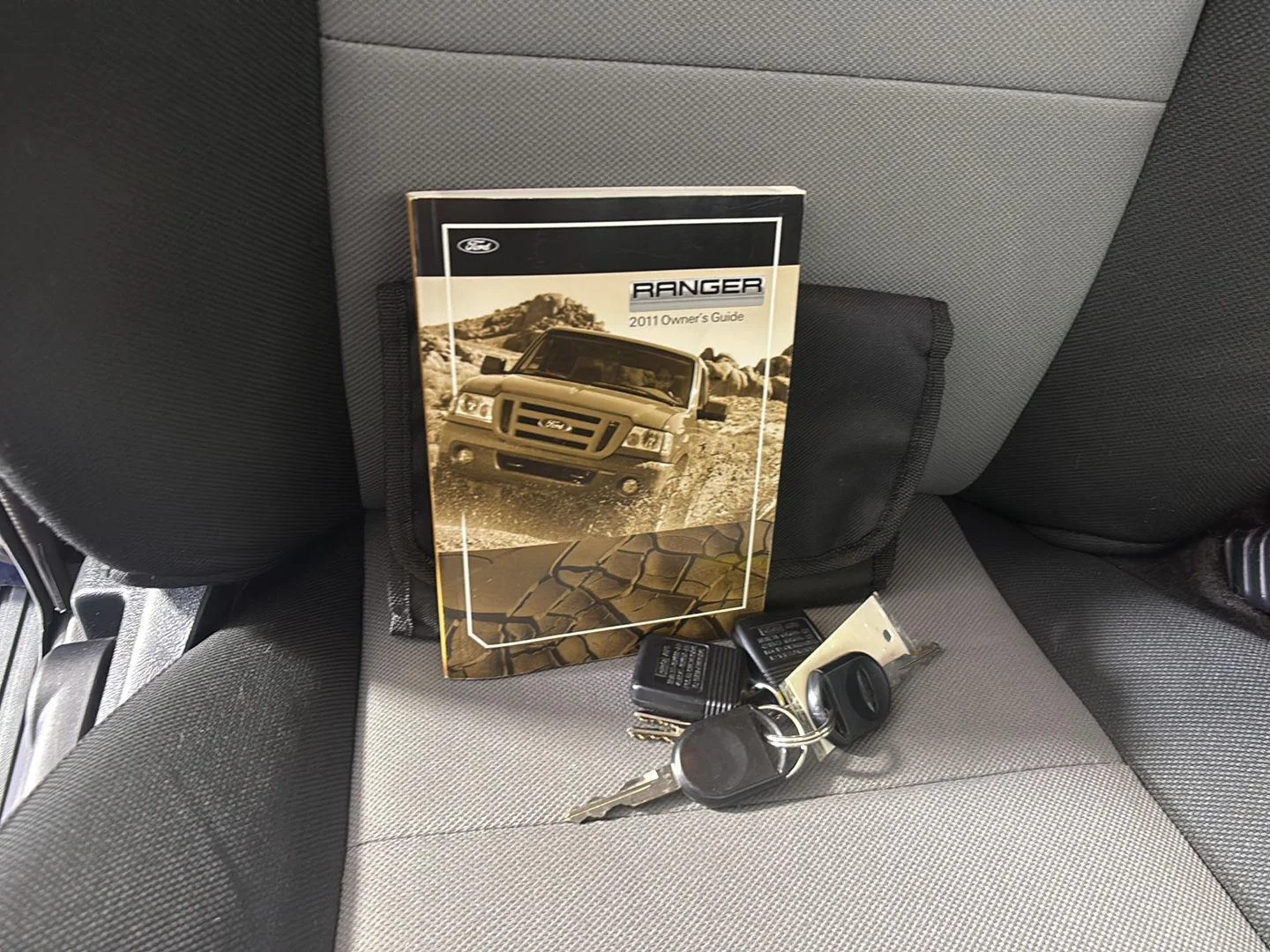 Used 2011 Vista Blue Metallic Ford XLT image 18