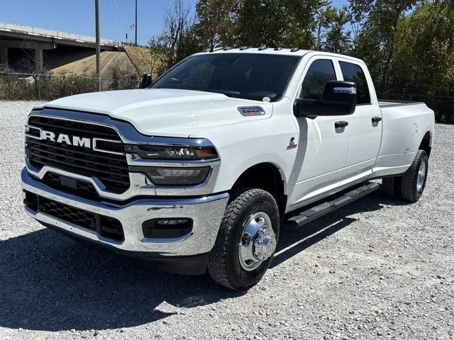 New 2026 Bright White Clear-Coat Exterior Paint RAM Tradesman image 7