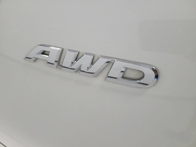 Certified Used 2016 White Diamond Pearl Honda Touring image 8