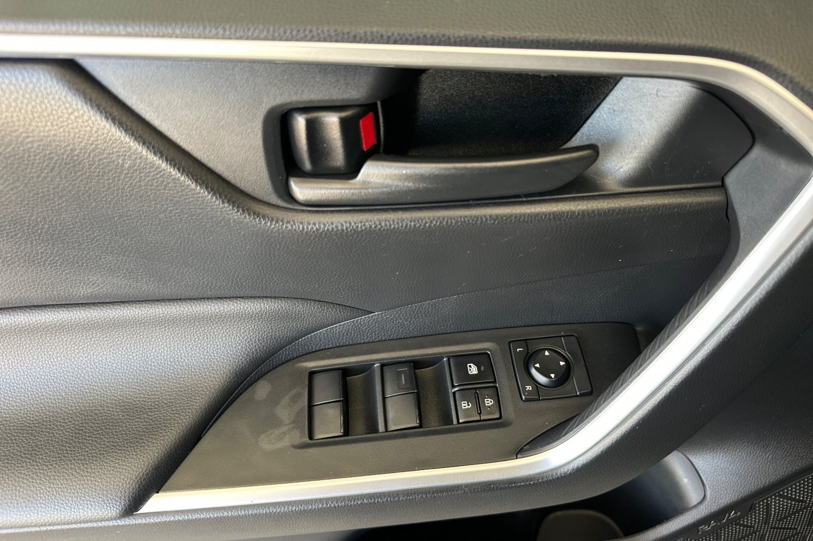 Certified Used 2025 Magnetic Gray Metallic Toyota LE image 10