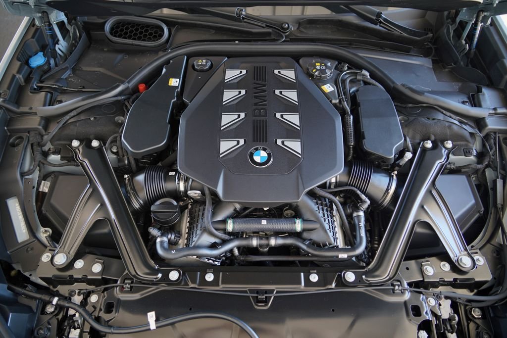 New 2026 Brooklyn Grey Metallic BMW 760i xDrive image 20