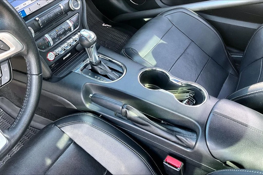 Used 2016 Gray Ford GT Premium image 16