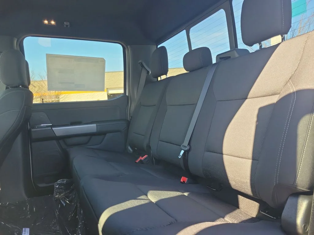New 2026 Oxford White Ford XLT image 10