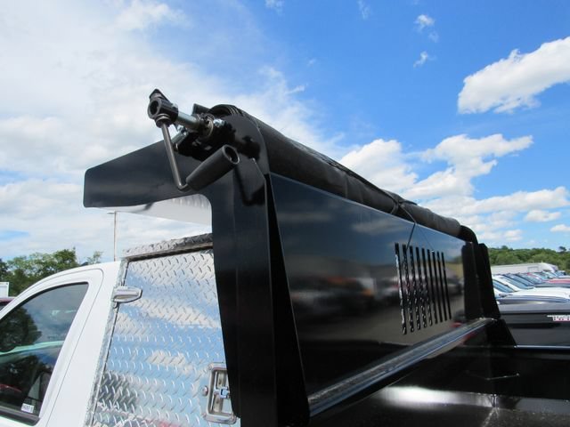 New 2026 Summit White GMC Pro image 26
