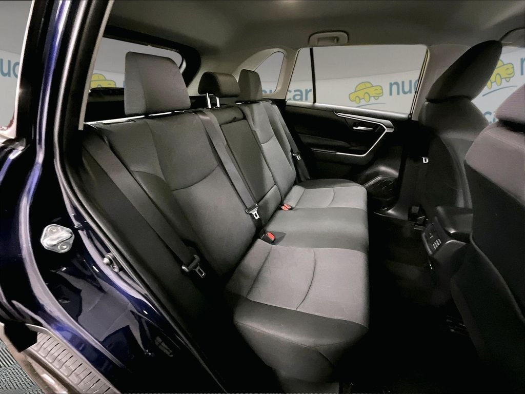 Used 2025  Toyota XLE image 16